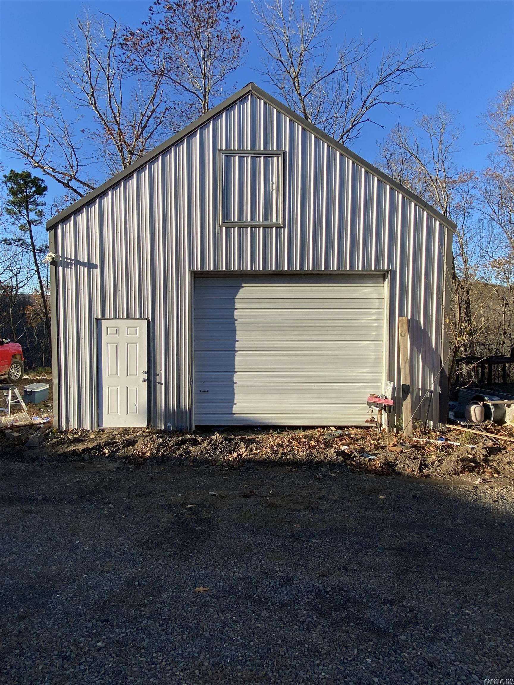 Metes & Bounds - Land