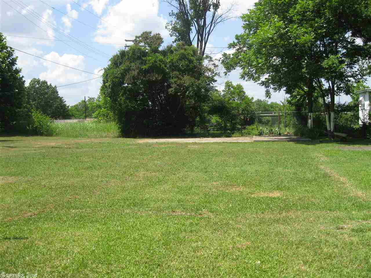 Vacant lot perfect to build a new home. Must qualify under City of Little Rock Land Bank program. Call listing agent for details.