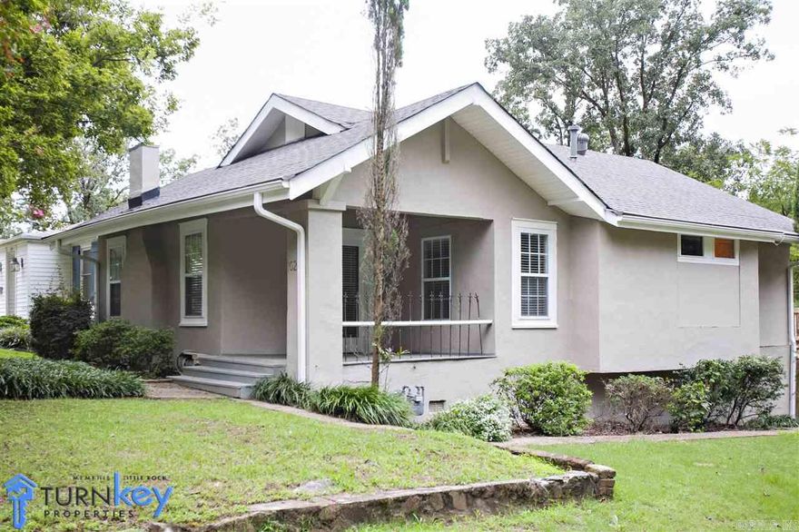 Adorable and updated Hillcrest home for rent! Walking distance from the best shopping, dining, schools, parks and more that Historic Hillcrest has to offer!