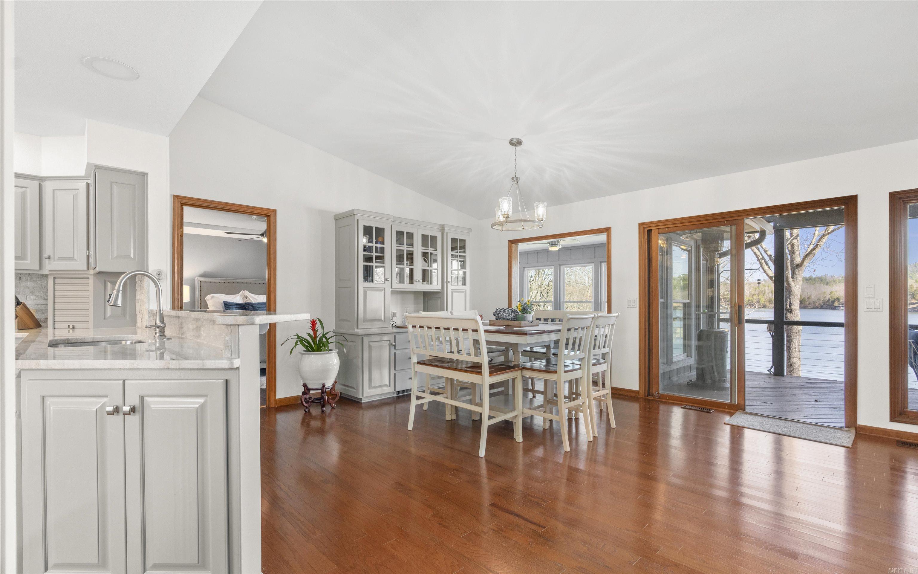 Sorpresa - Residential