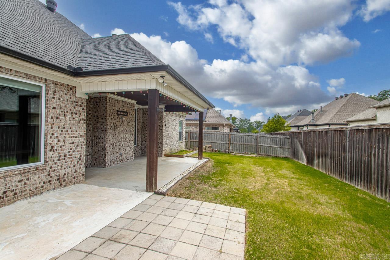 HURRICANE GARDENS - Residential