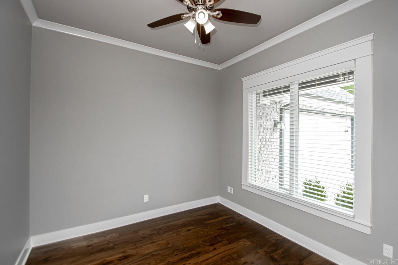 HURRICANE GARDENS - Residential