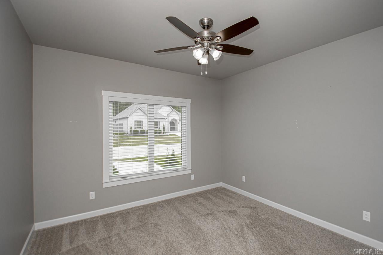 HURRICANE GARDENS - Residential