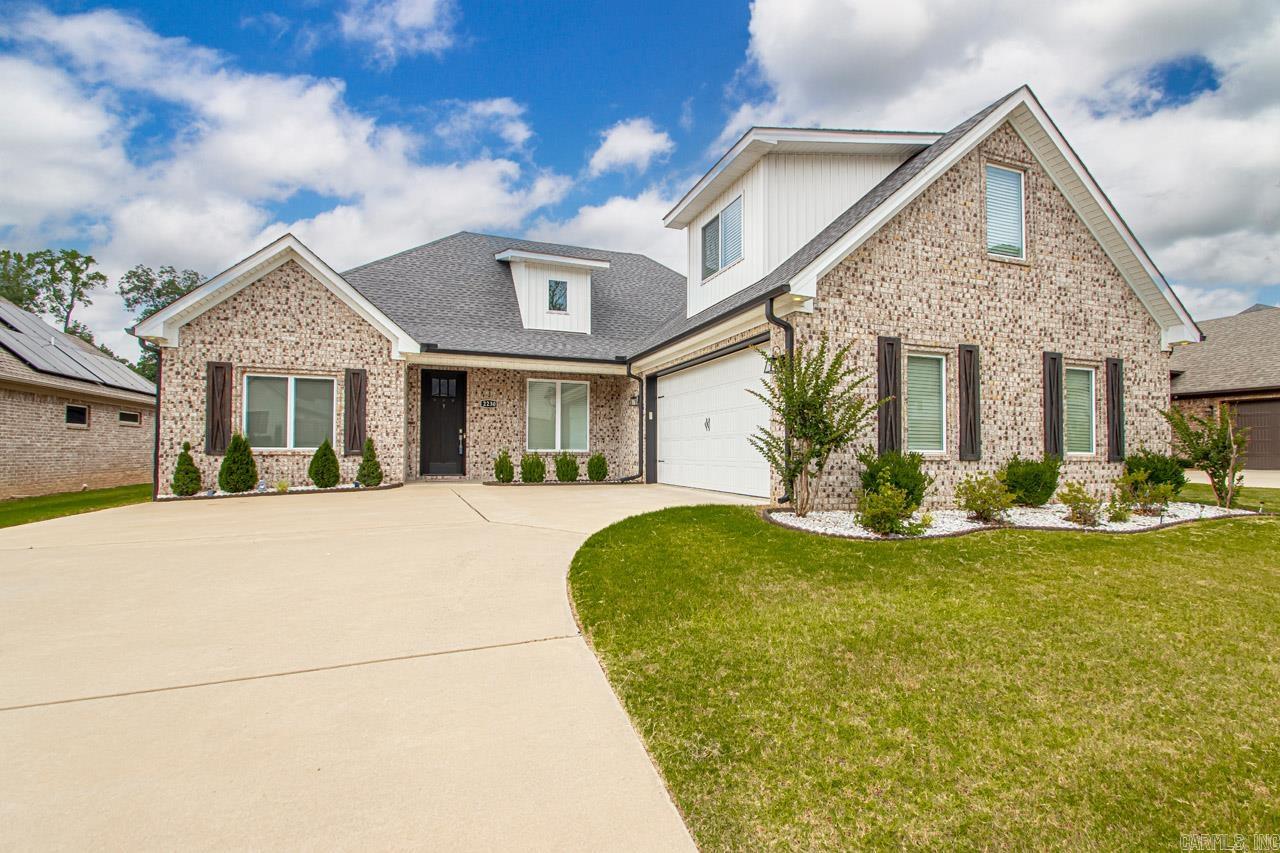 HURRICANE GARDENS - Residential