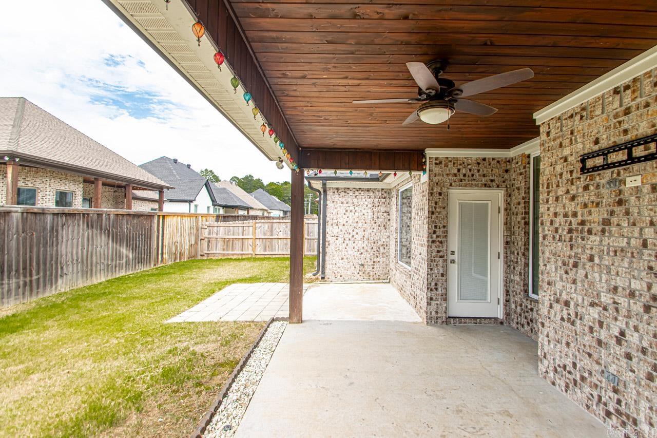 HURRICANE GARDENS - Residential