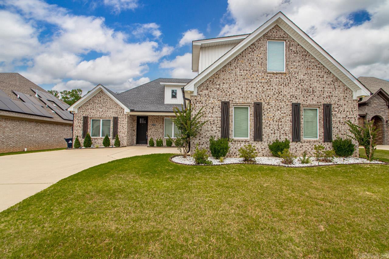 HURRICANE GARDENS - Residential