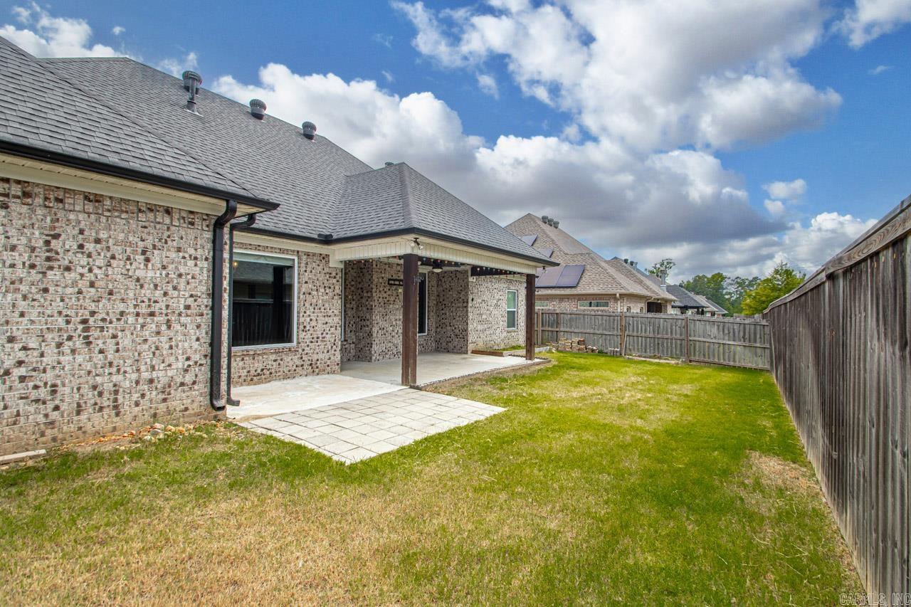 HURRICANE GARDENS - Residential