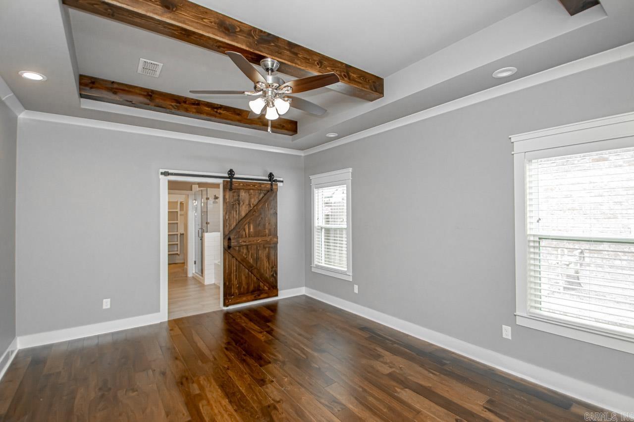 HURRICANE GARDENS - Residential