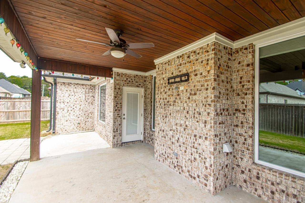 HURRICANE GARDENS - Residential