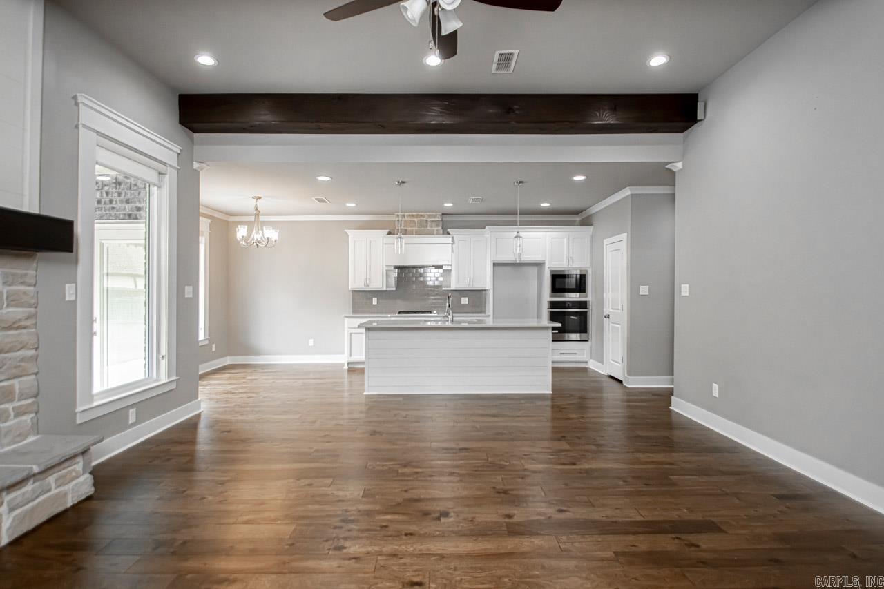 HURRICANE GARDENS - Residential