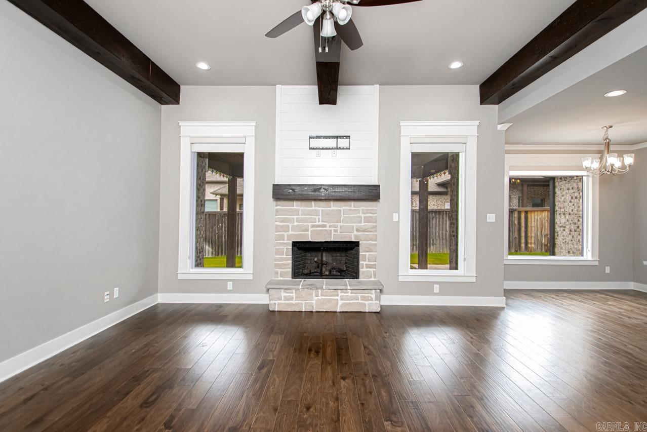 HURRICANE GARDENS - Residential