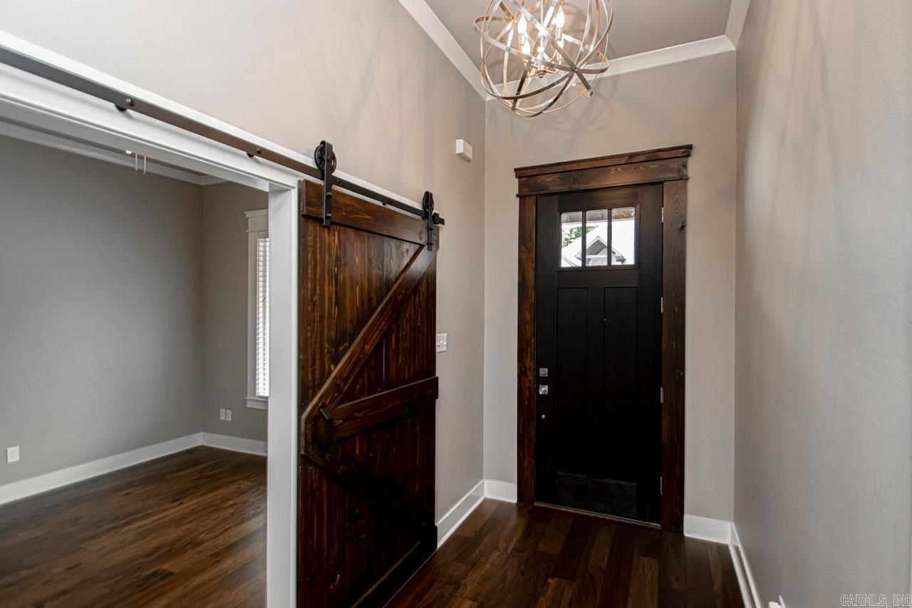 HURRICANE GARDENS - Residential