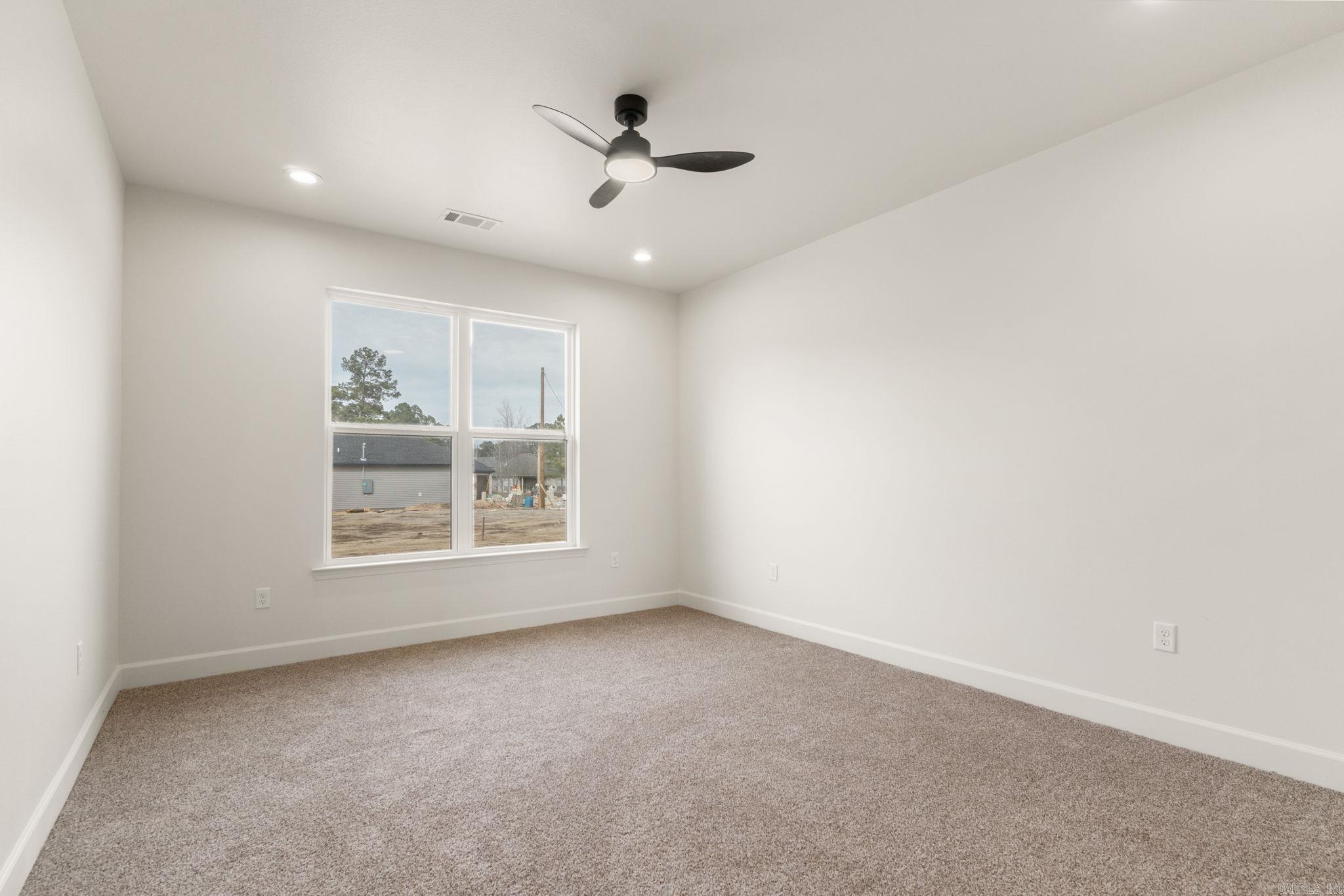 SPRINGTREE VILLAGE - Residential