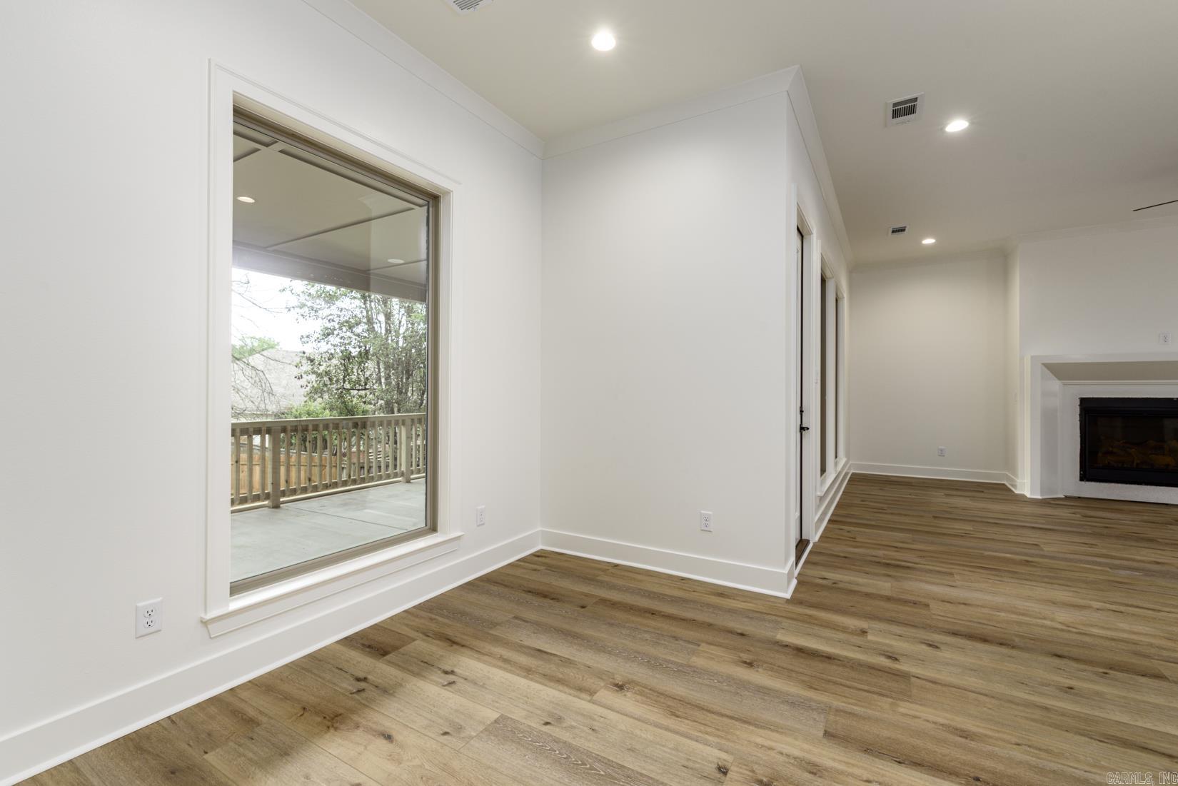 CHENAL VALLEY DUQUESNE COMMUNITY - Residential