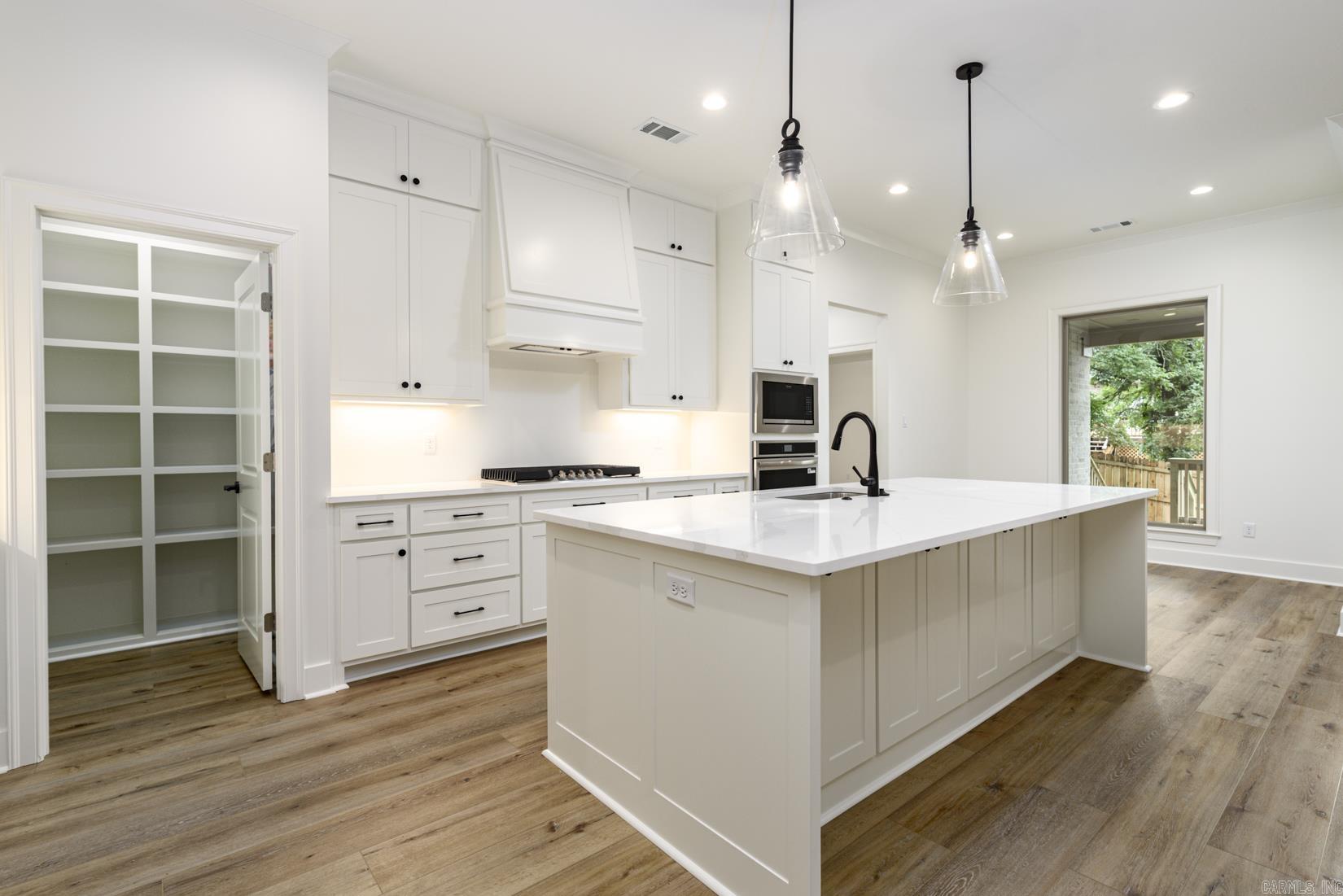 CHENAL VALLEY DUQUESNE COMMUNITY - Residential