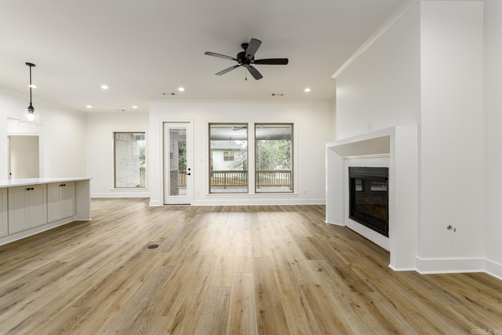 CHENAL VALLEY DUQUESNE COMMUNITY - Residential