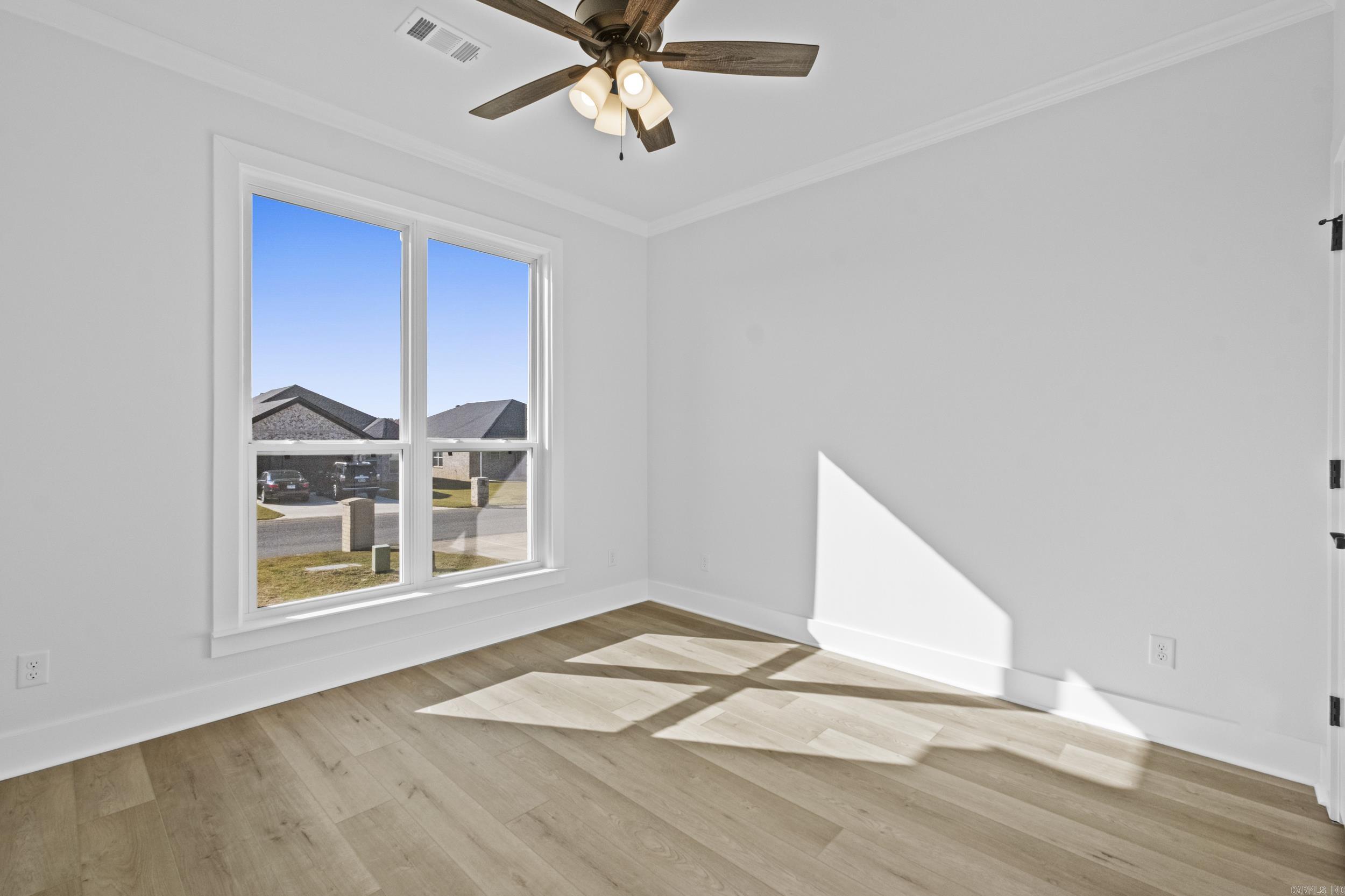 WANDERING RIDGE - Residential