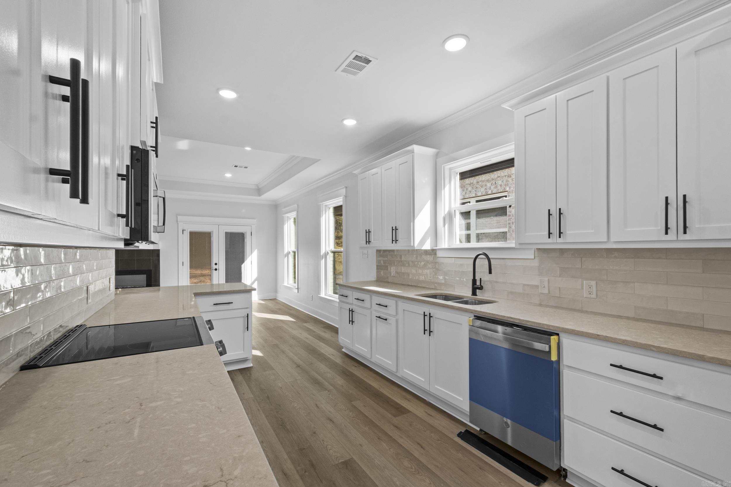 WANDERING RIDGE - Residential