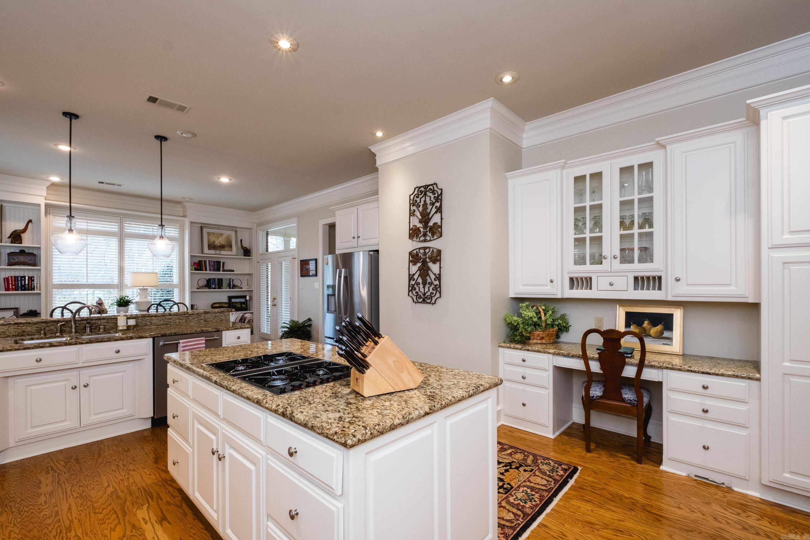 CHENAL VALLEY THE OAKS - Residential