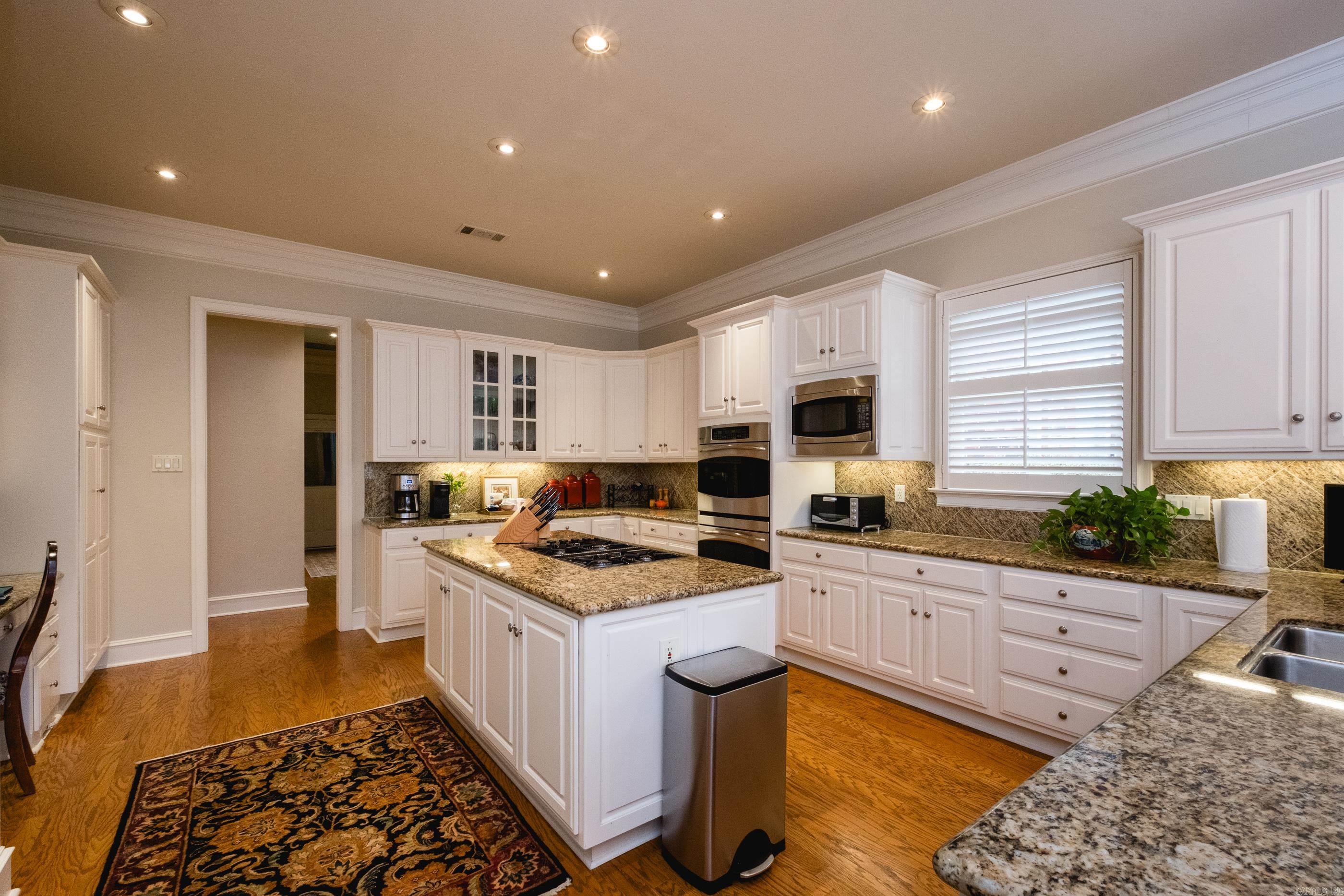 CHENAL VALLEY THE OAKS - Residential