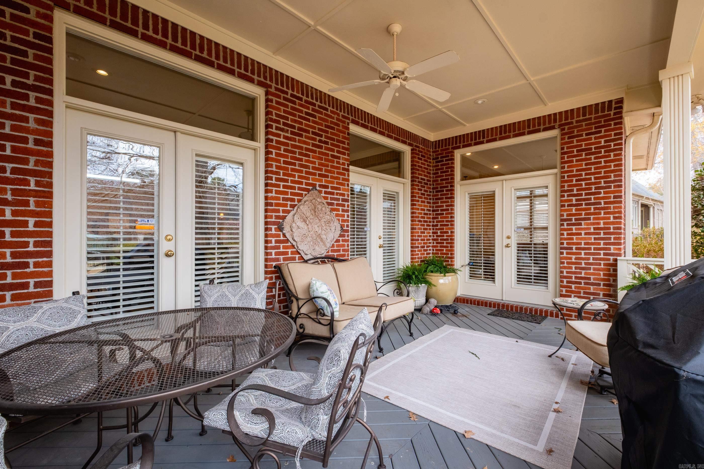 CHENAL VALLEY THE OAKS - Residential