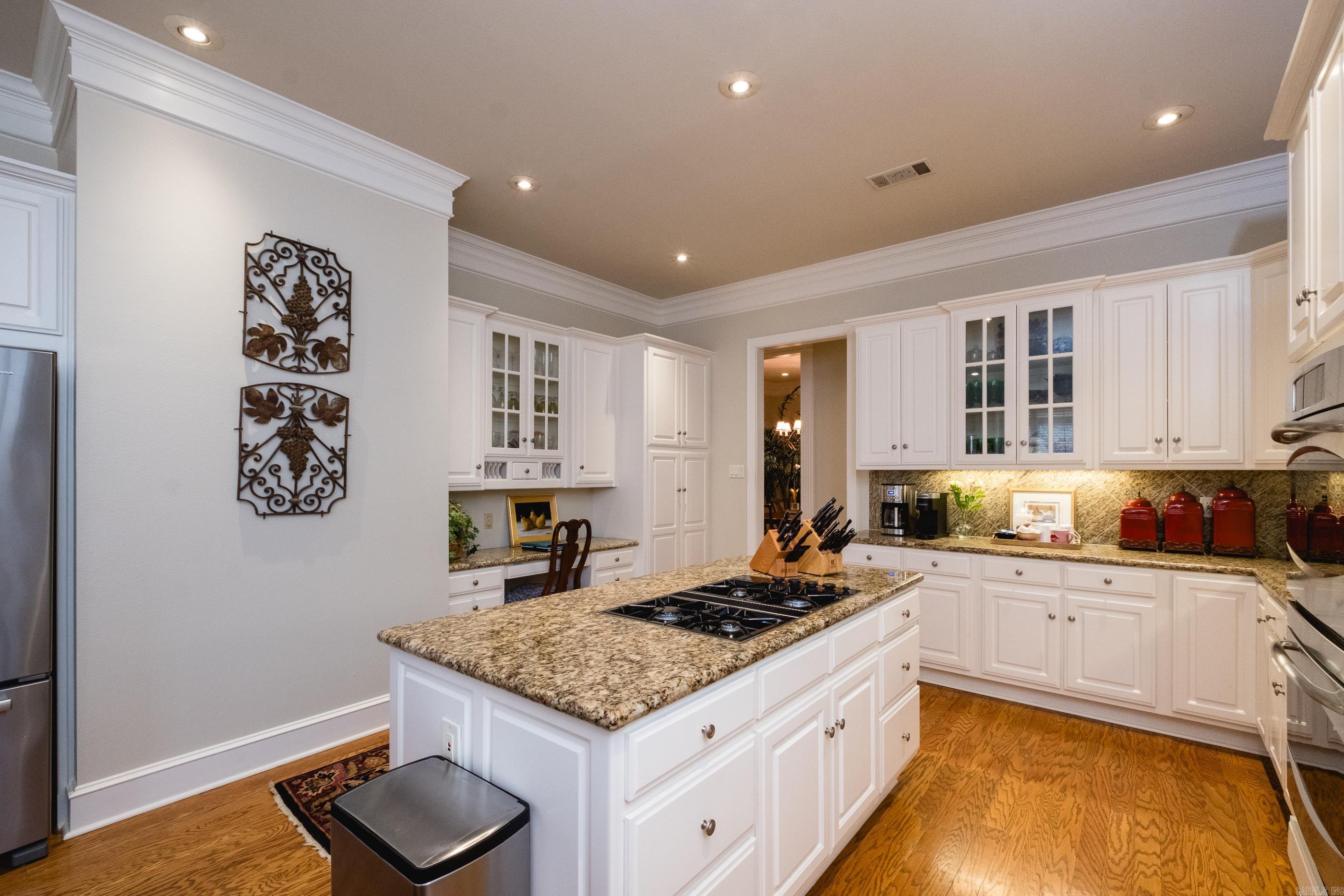 CHENAL VALLEY THE OAKS - Residential