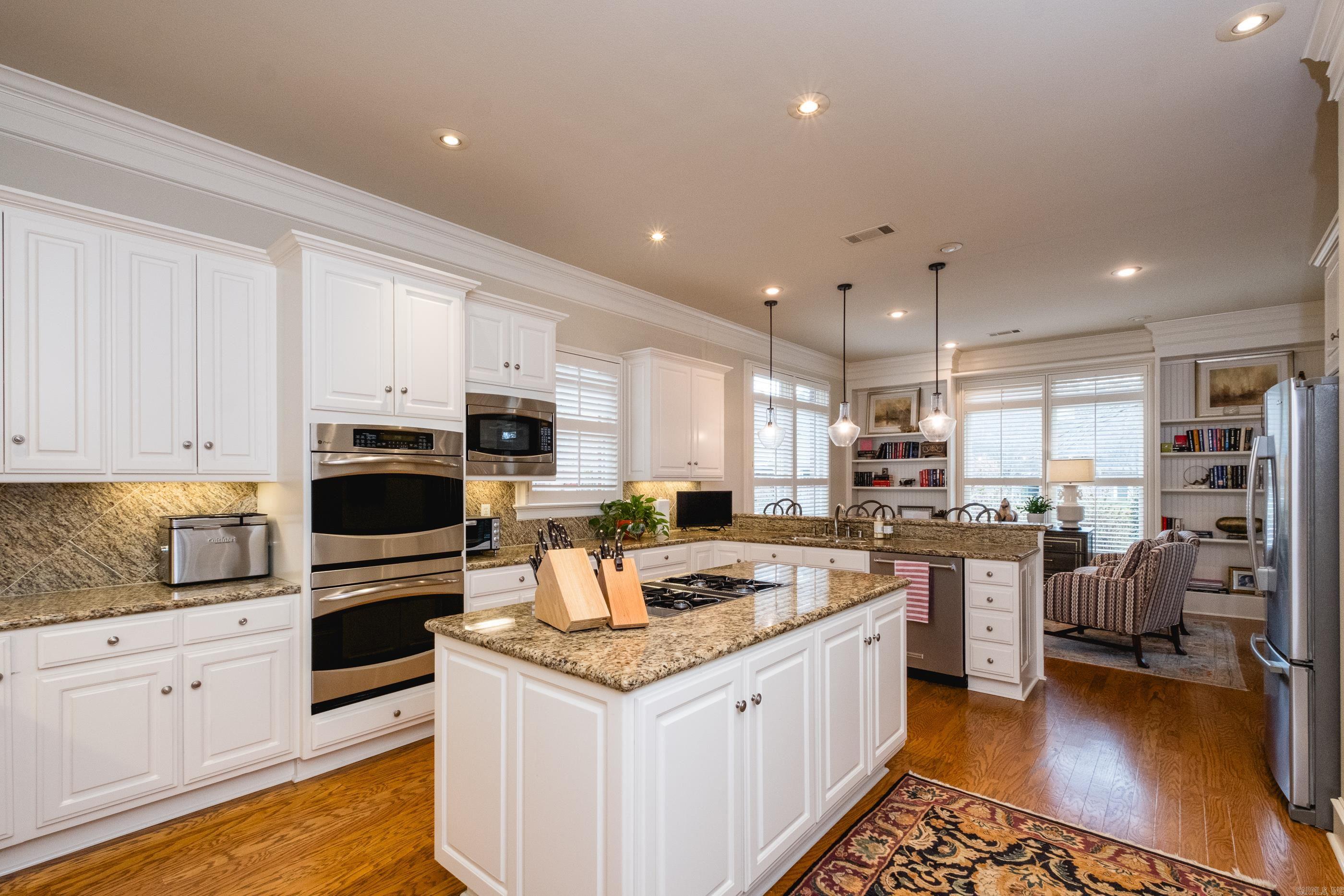 CHENAL VALLEY THE OAKS - Residential