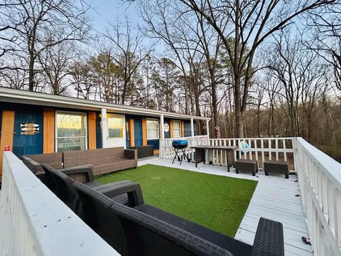 Photo of 81 E Lakeshore Drive, Cherokee Village, AR 72529 (MLS # 25049184)