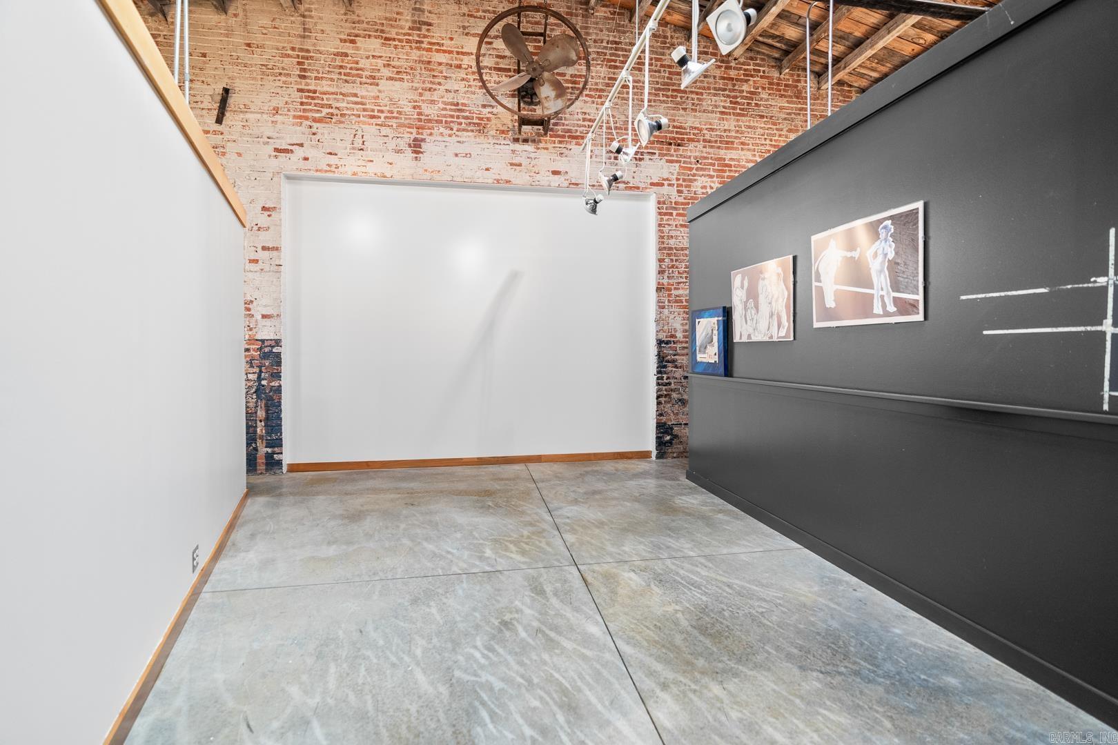 1509 LOUISIANA WAREHOUSE HPR - Residential
