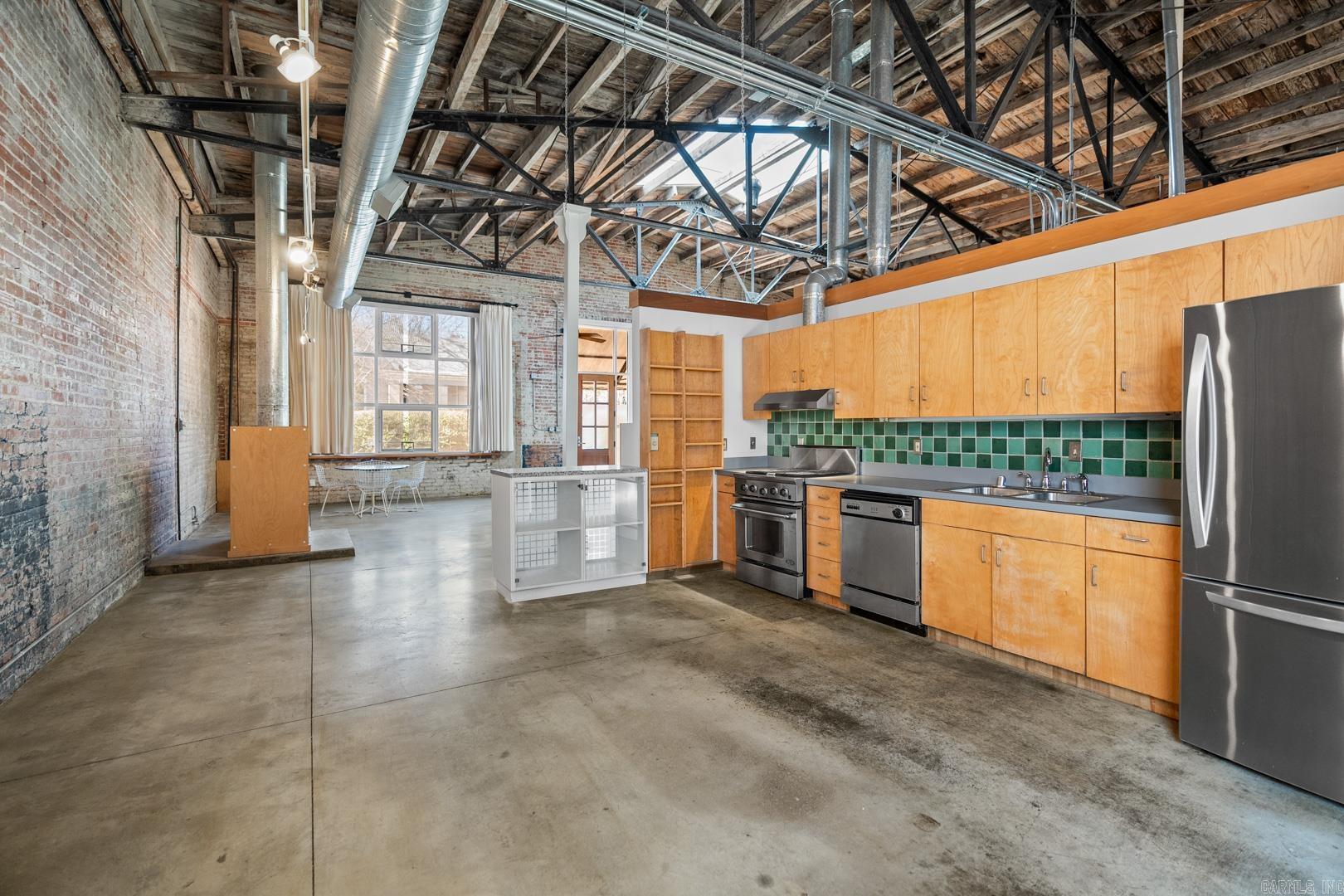1509 LOUISIANA WAREHOUSE HPR - Residential