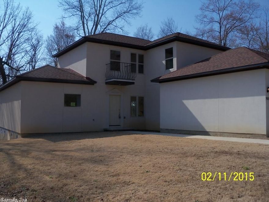 Nice home *** Walk-in shower, jetted tub, game room, granite countertops in kitchen & baths *** Vacant *** Show Anytime ***