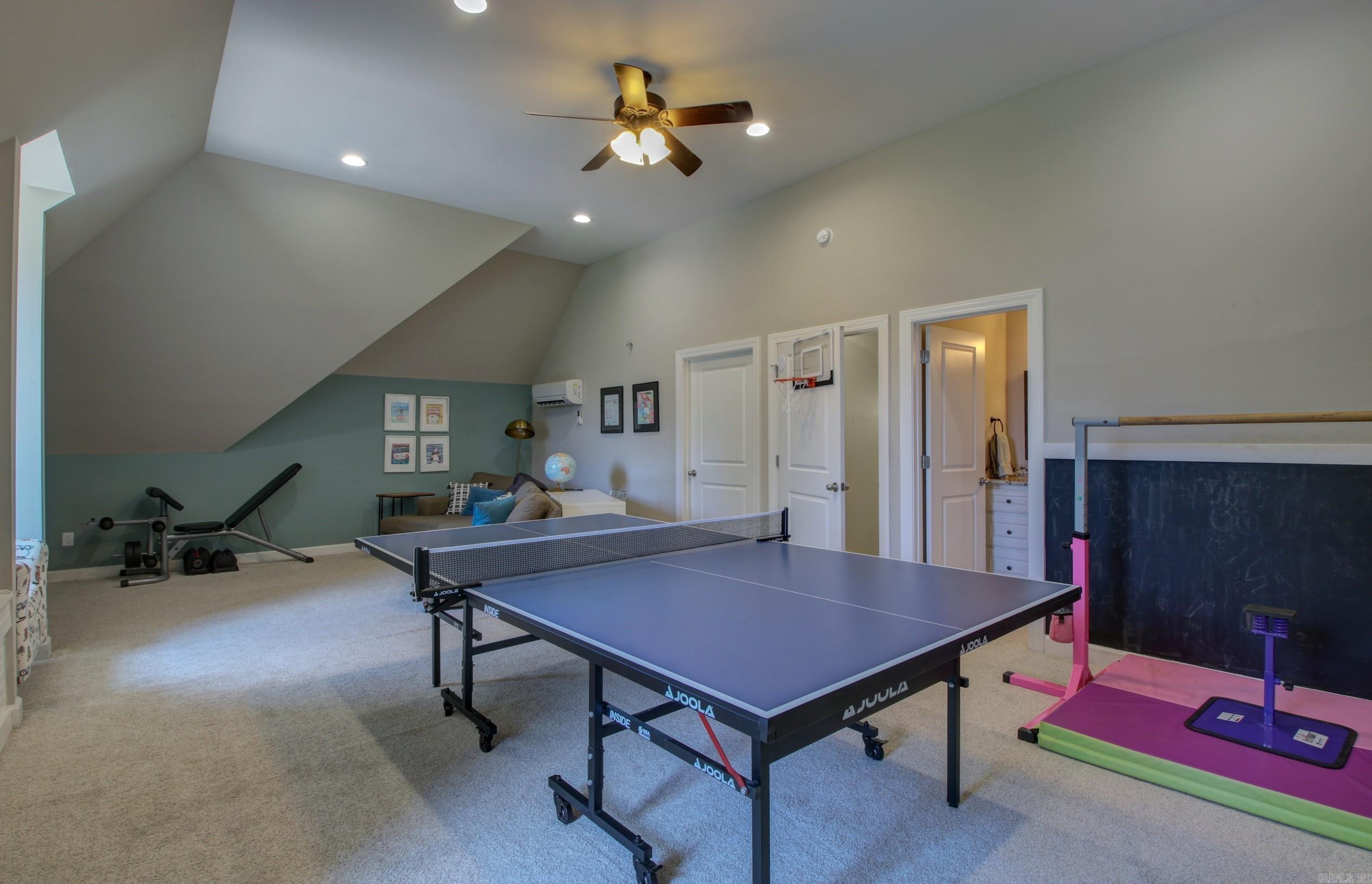 THE VILLAGES OF WELLINGTON - Residential