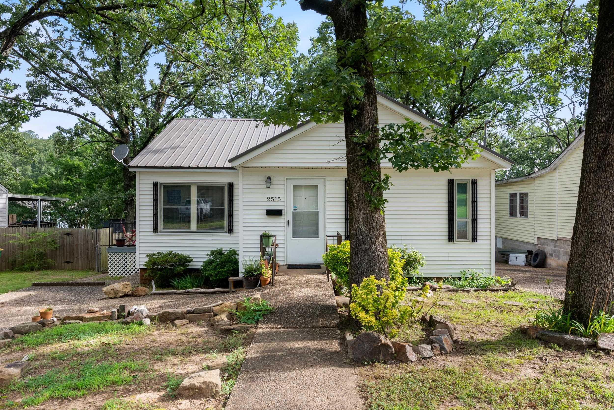 PLEASANT VIEW - Residential
