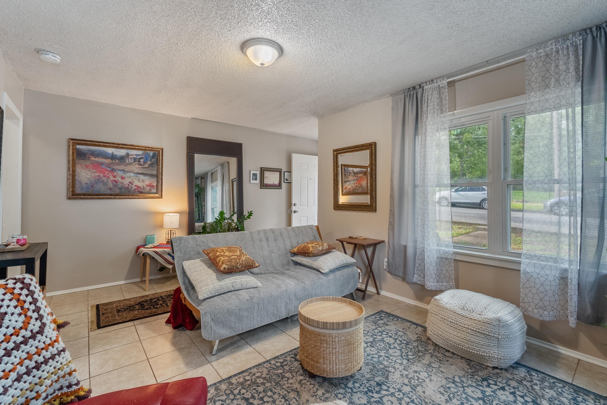 PLEASANT VIEW - Residential