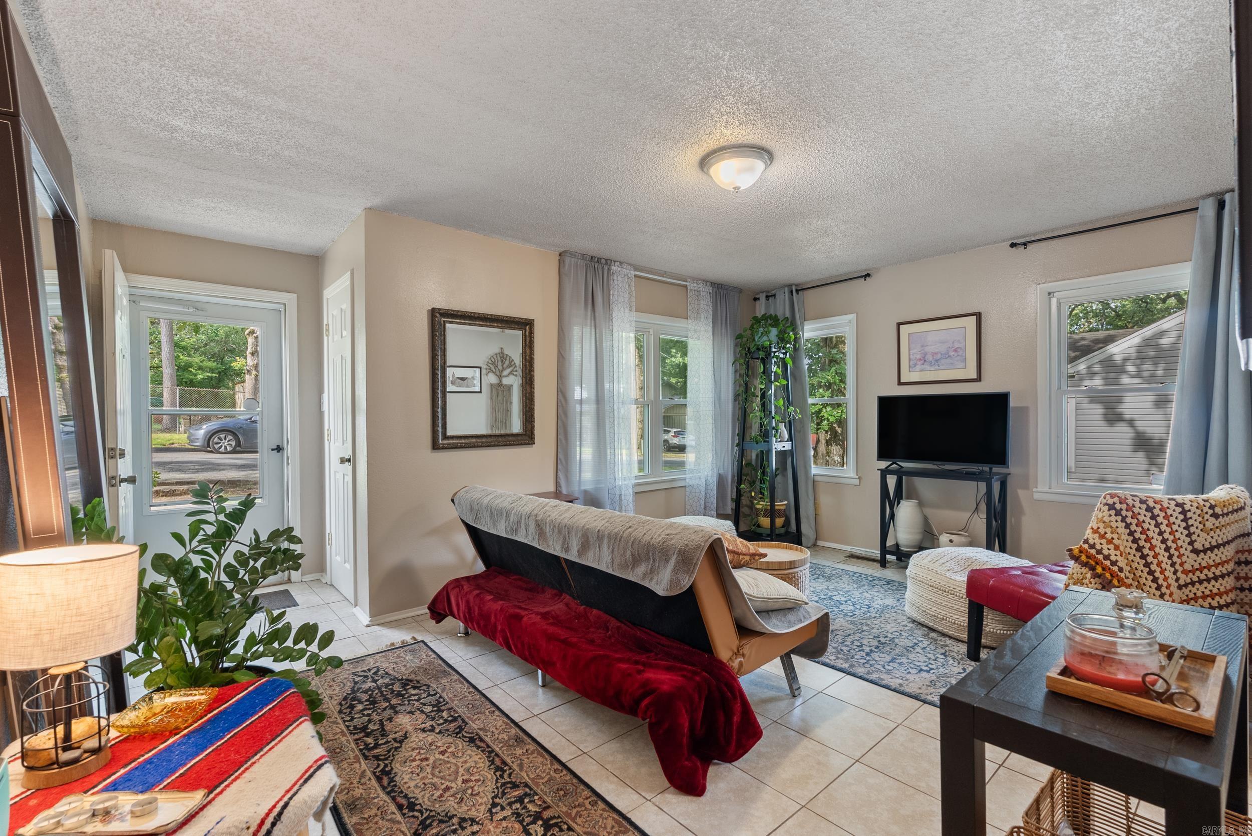 PLEASANT VIEW - Residential