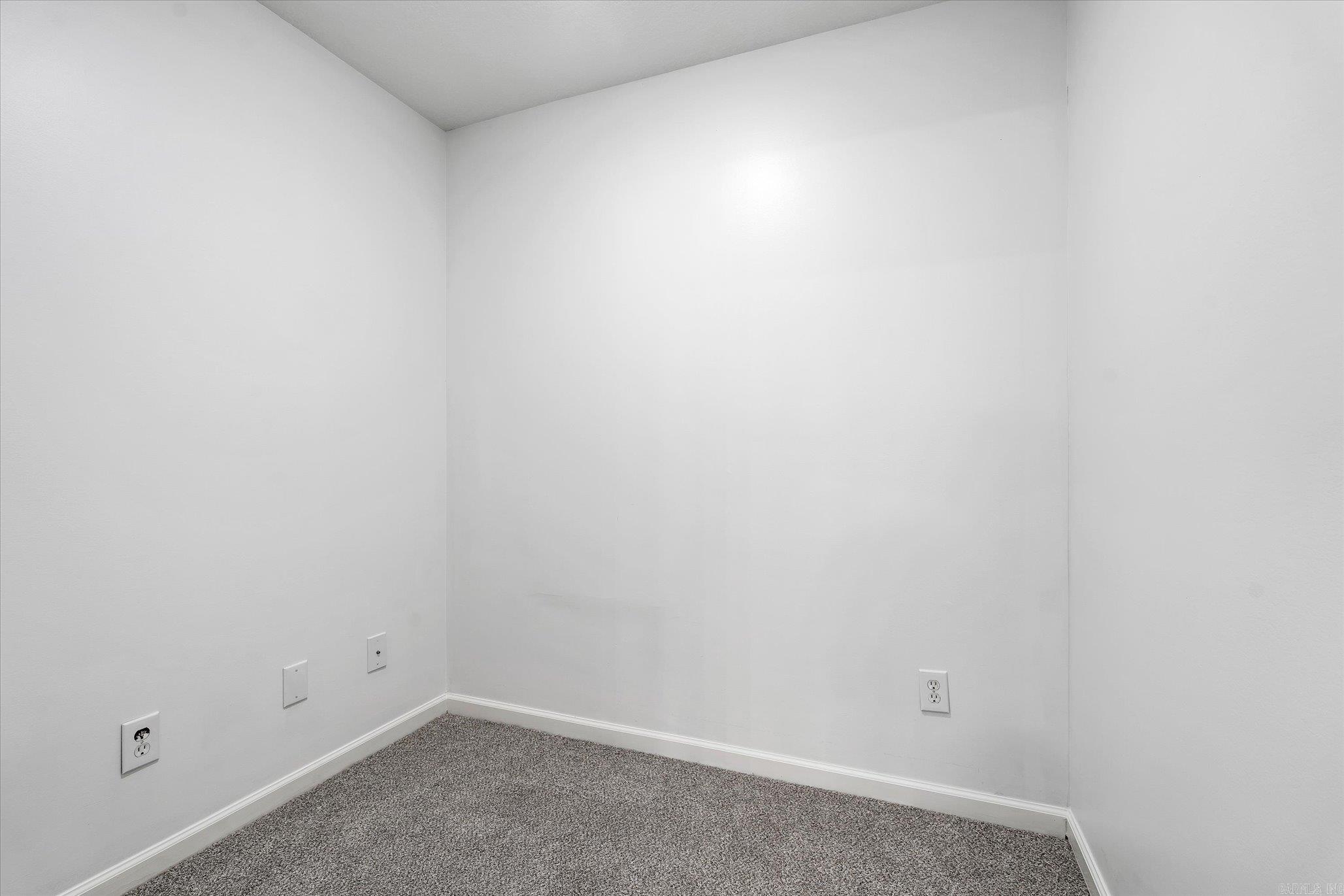 COLONY PARK - Residential