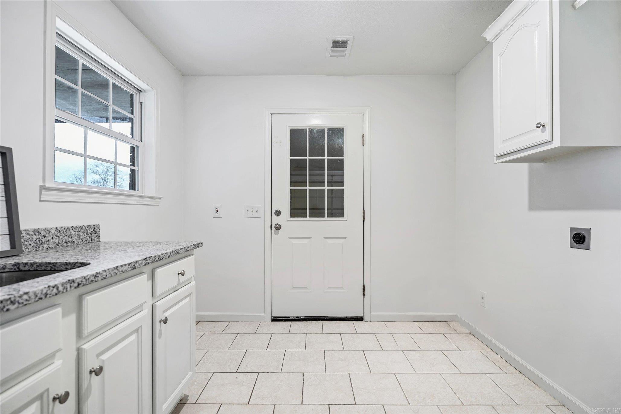 COLONY PARK - Residential