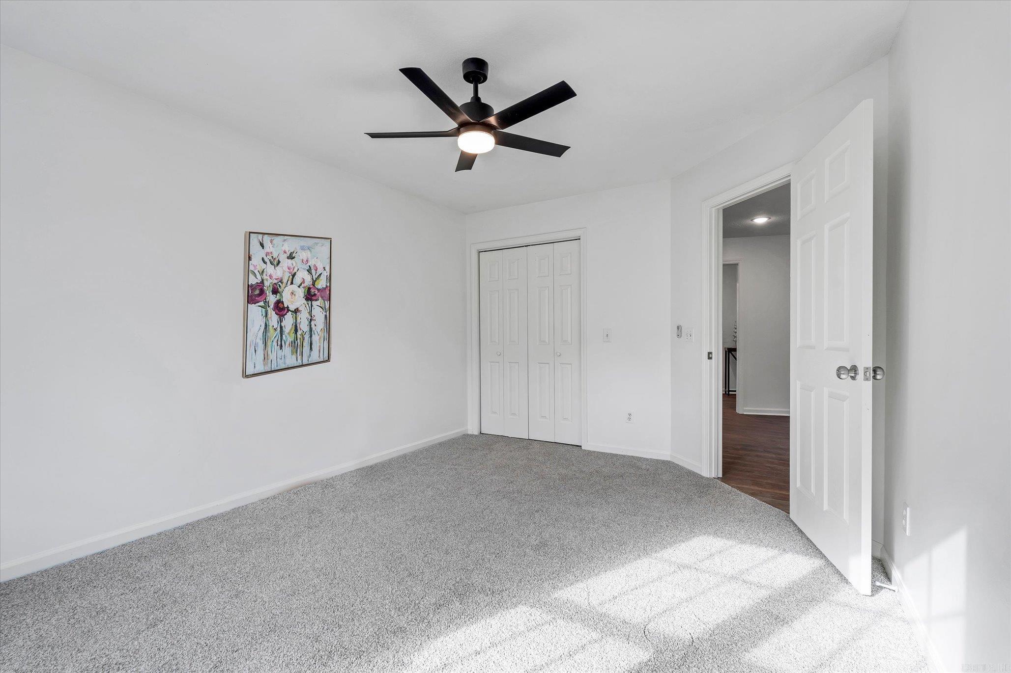 COLONY PARK - Residential