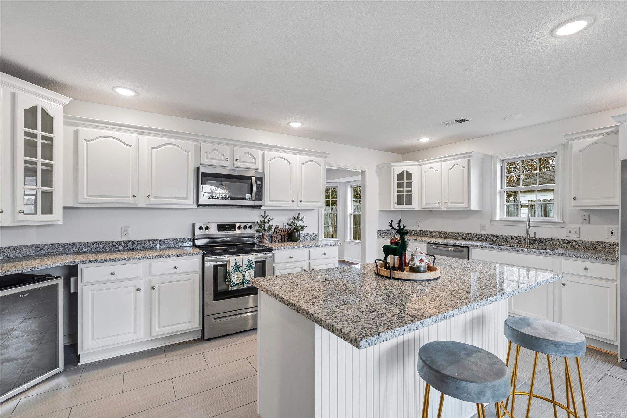 COLONY PARK - Residential