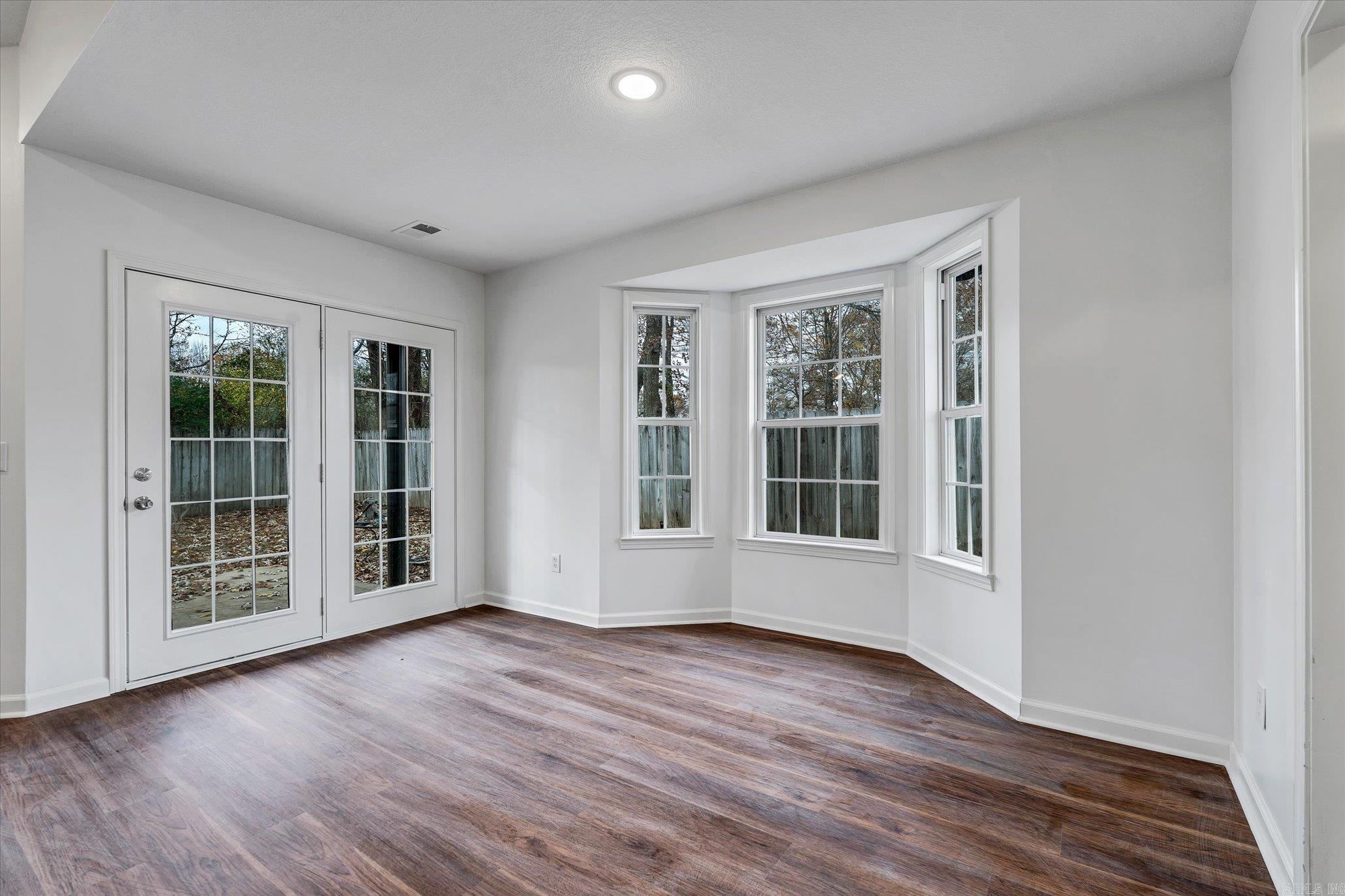 COLONY PARK - Residential