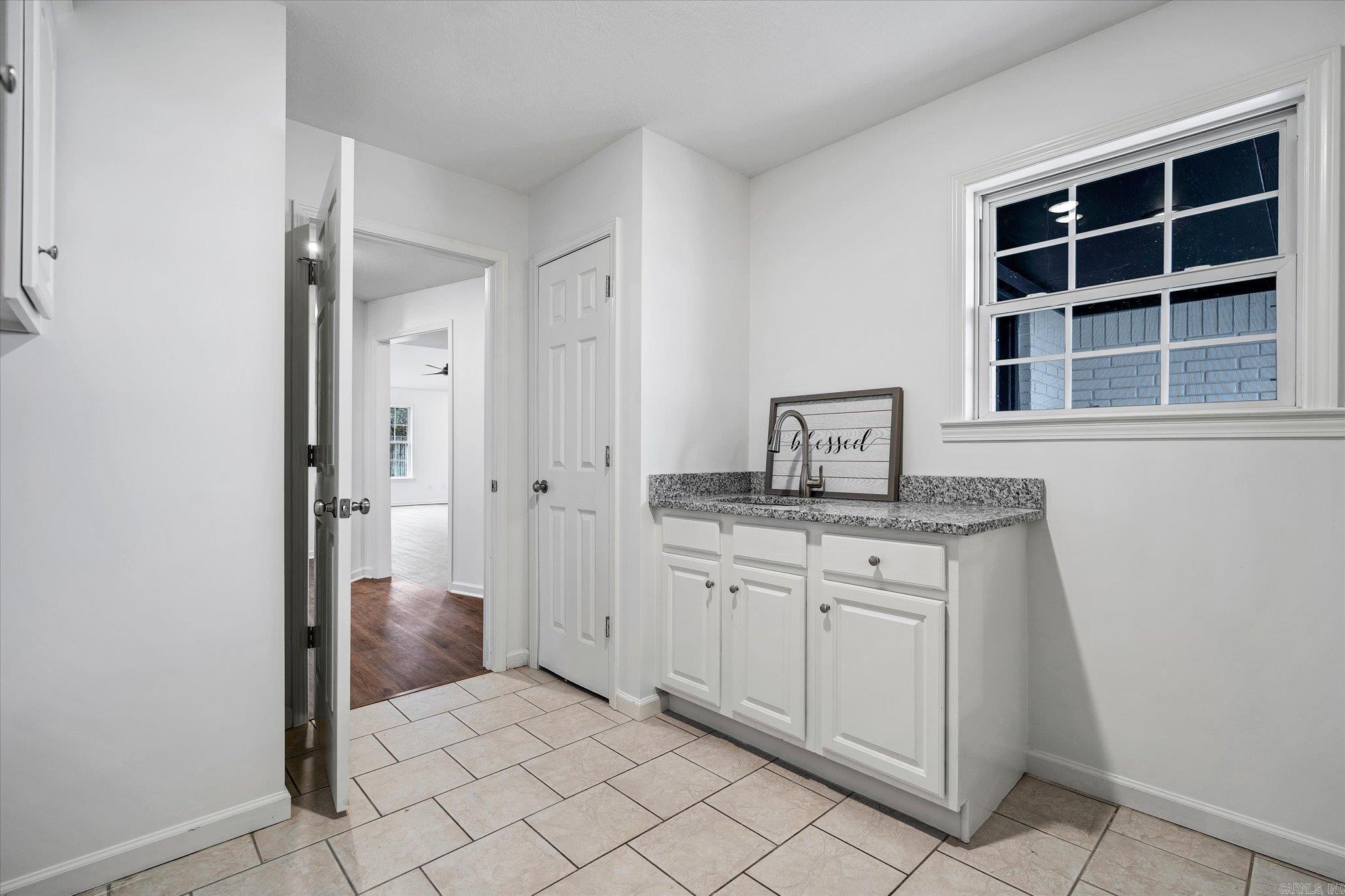 COLONY PARK - Residential