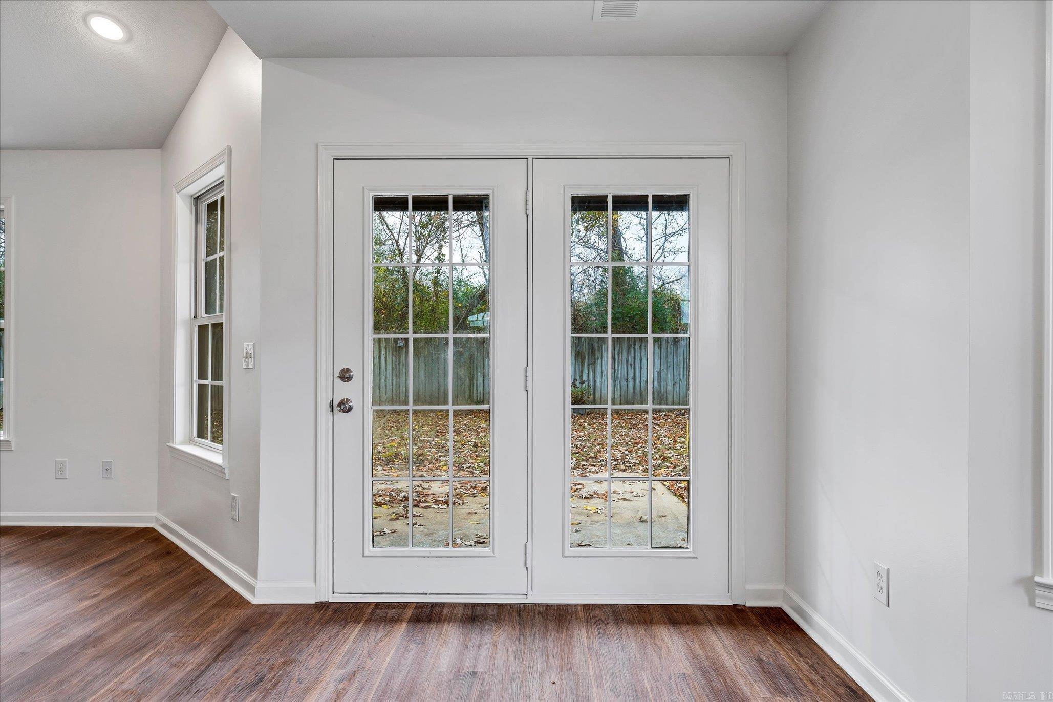 COLONY PARK - Residential