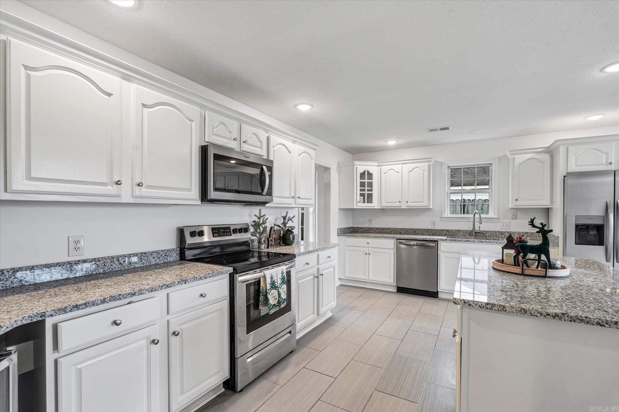 COLONY PARK - Residential