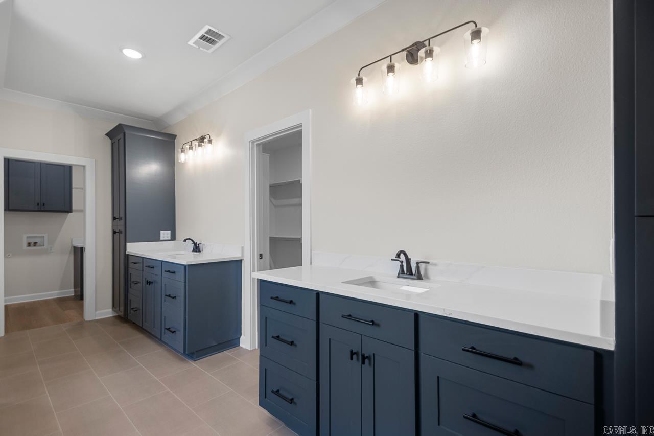 JACOB CREEK - Residential