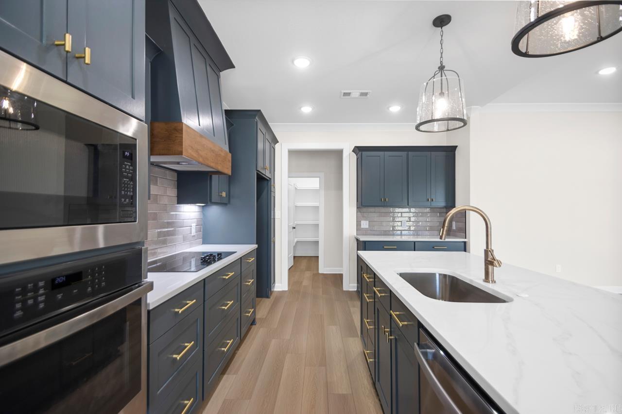 JACOB CREEK - Residential