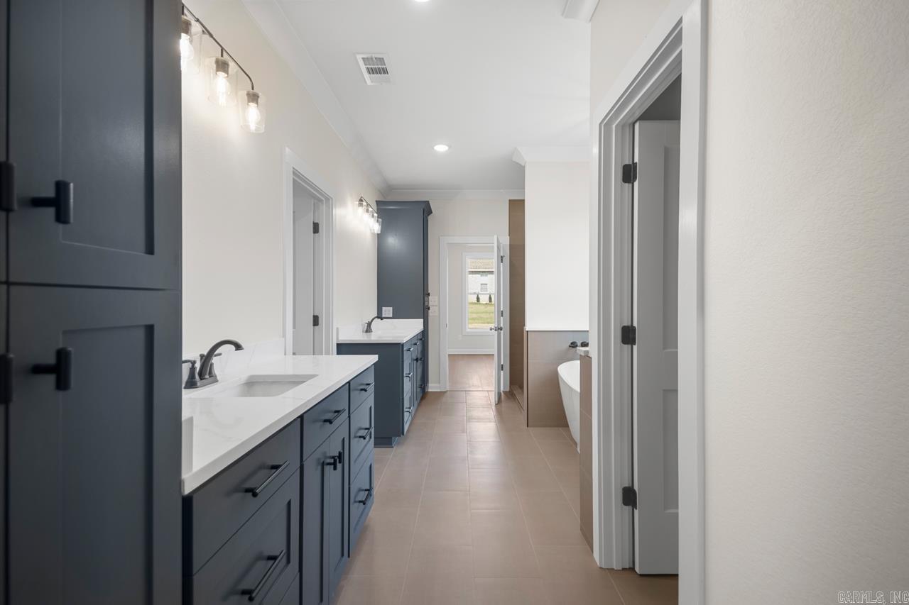 JACOB CREEK - Residential