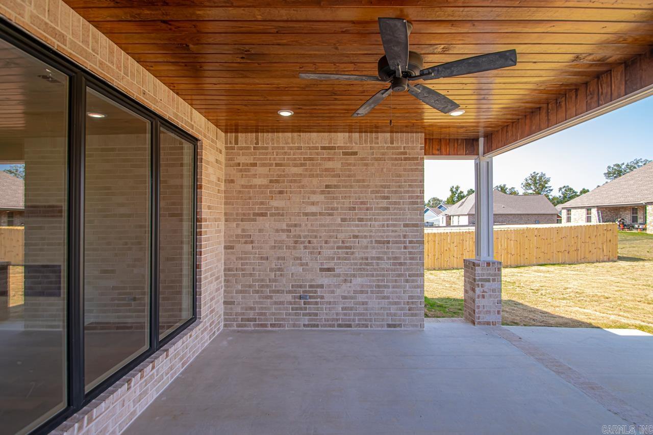 JACOB CREEK - Residential