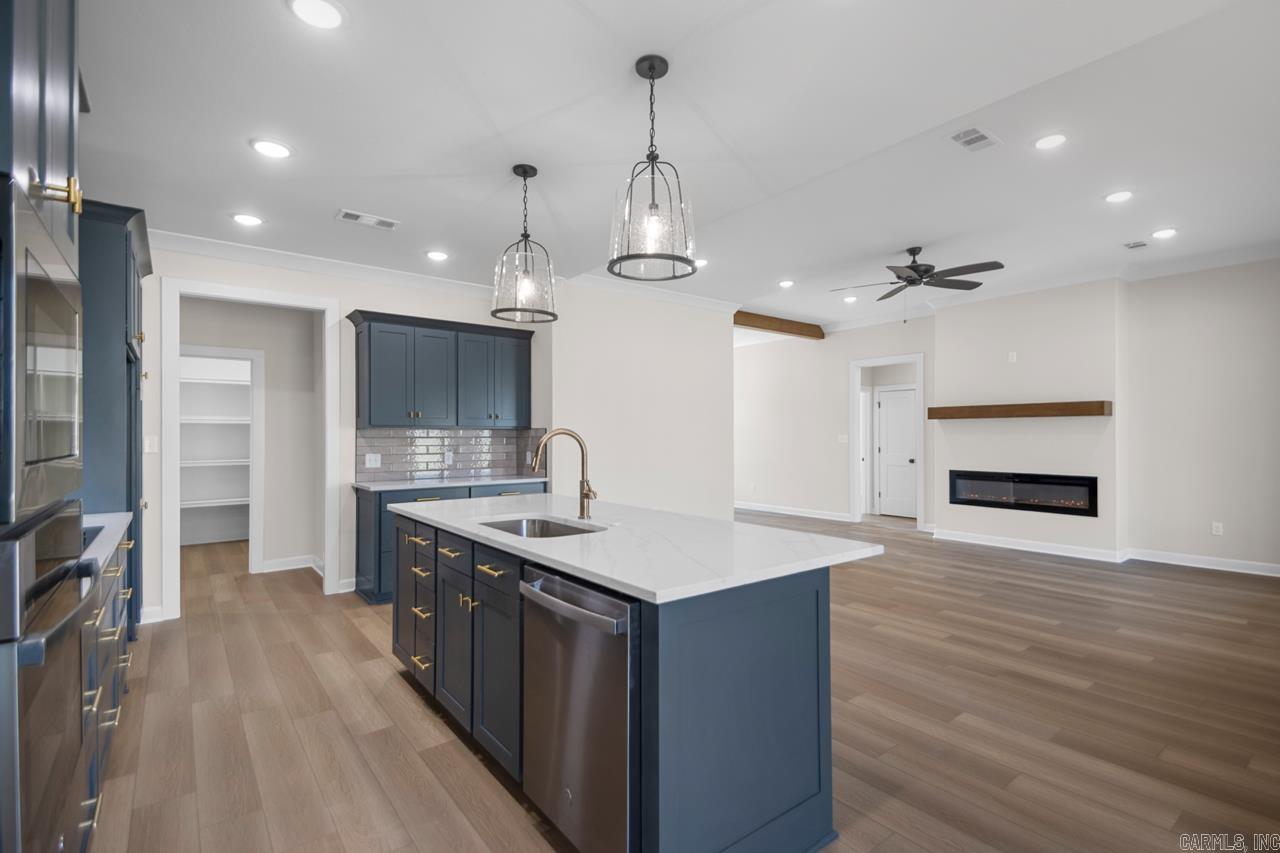 JACOB CREEK - Residential
