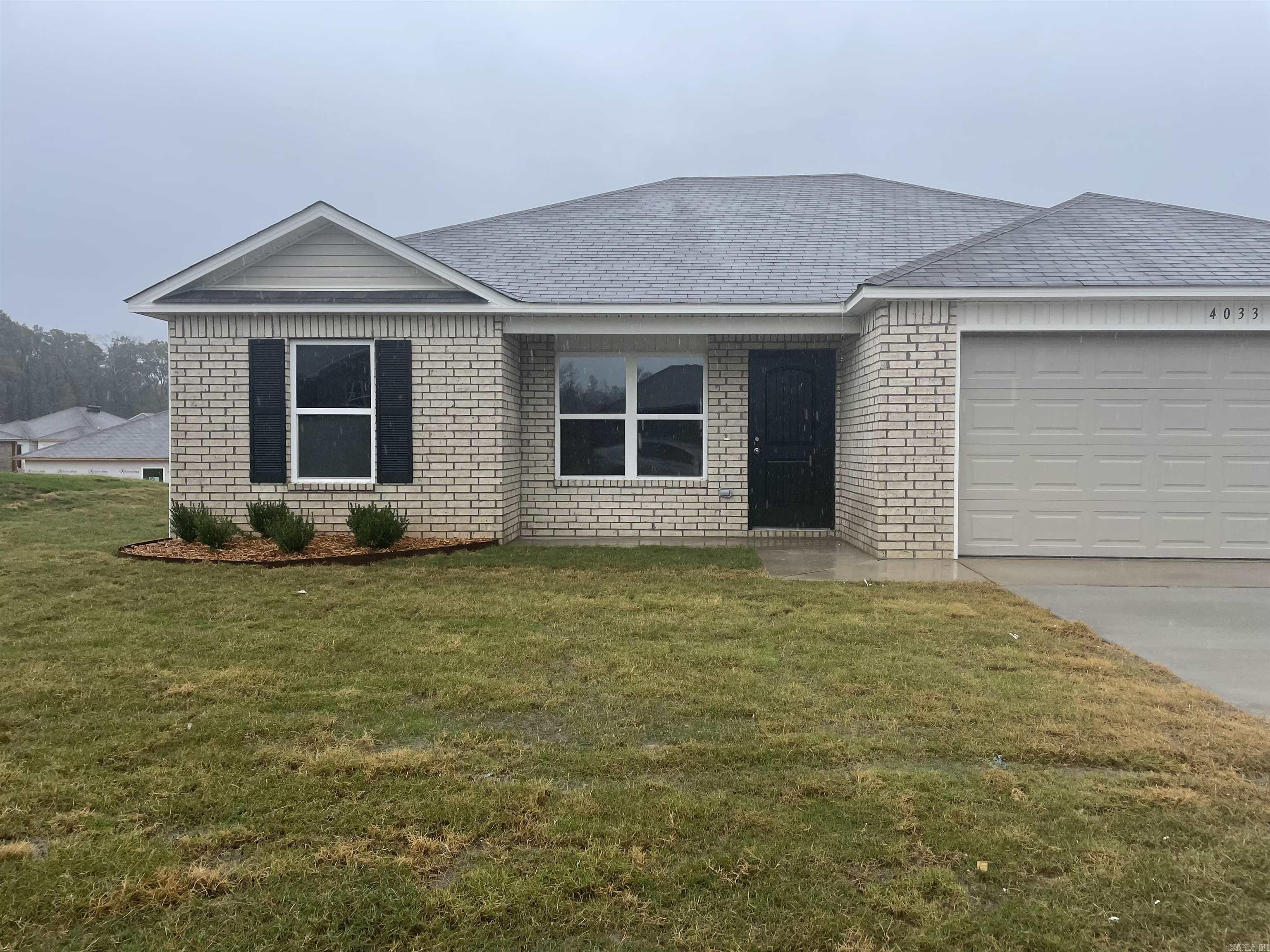 HILLDALE CROSSING - Residential