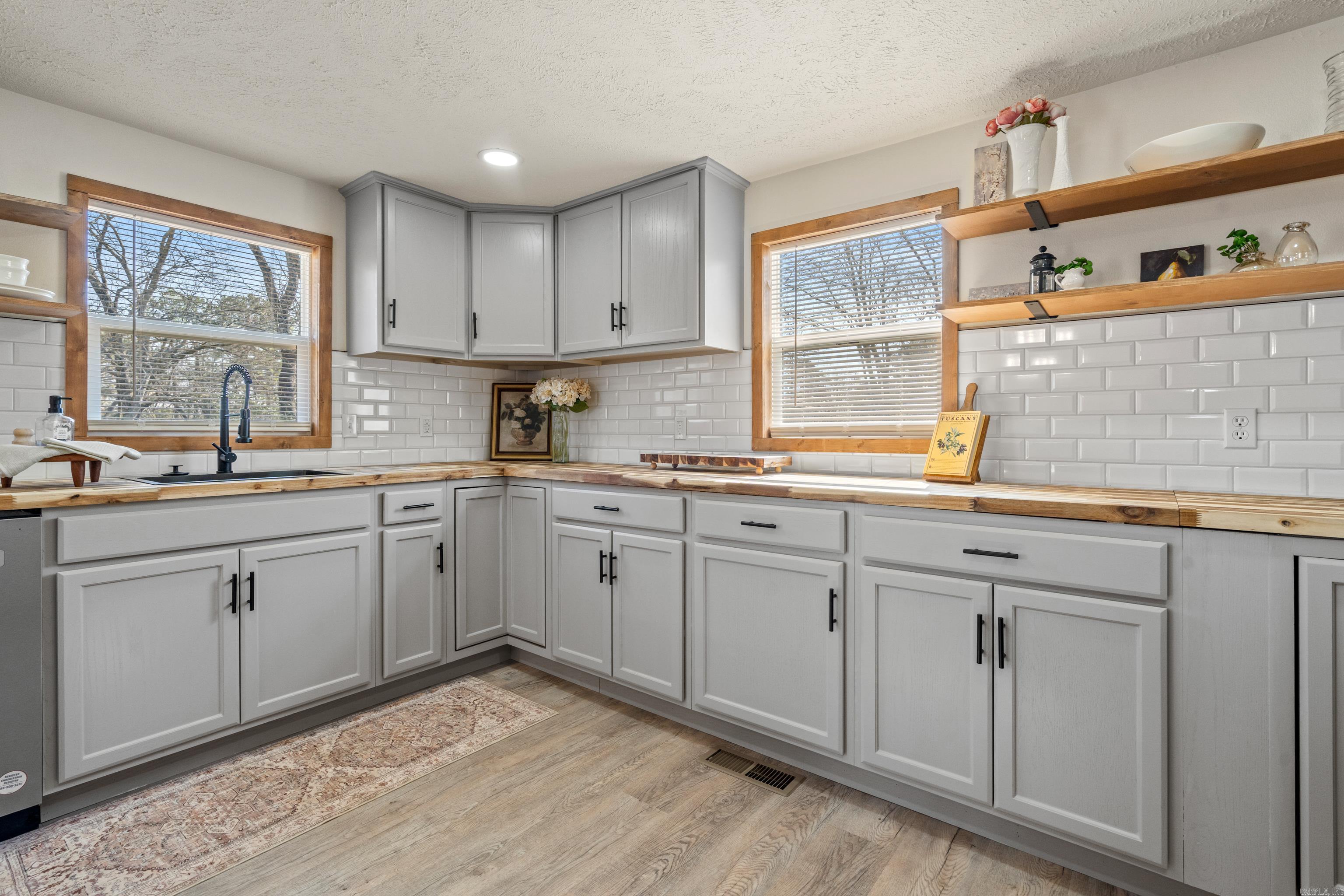 FORREST HILL - Residential